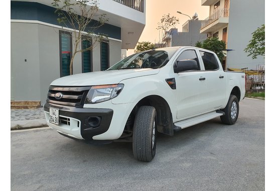 Ford Ranger XL 2015 2 cầu 2.2MT (số sàn, máy dầu)