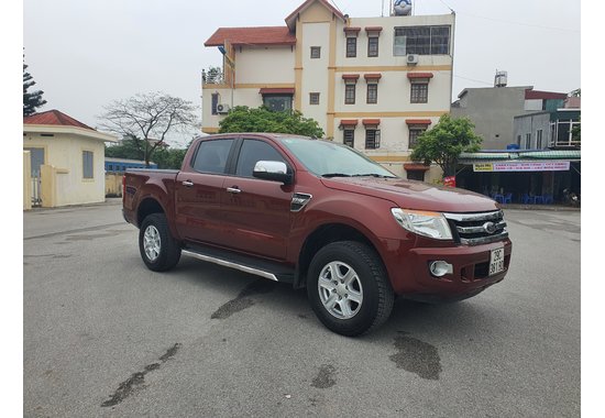 Ford Ranger XLT 2014 2 cầu 2.2MT (số sàn, máy dầu)