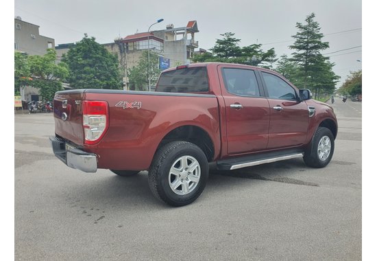 Ford Ranger XLT 2014 2 cầu 2.2MT (số sàn, máy dầu)