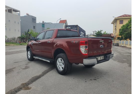 Ford Ranger XLT 2014 2 cầu 2.2MT (số sàn, máy dầu)