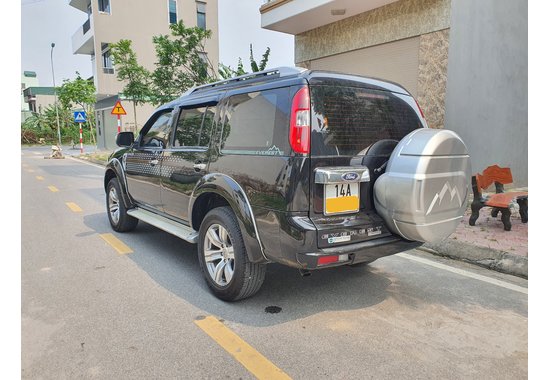 Ford Everest 2011 2.5AT Limited (máy dầu, sản xuất trong nước)