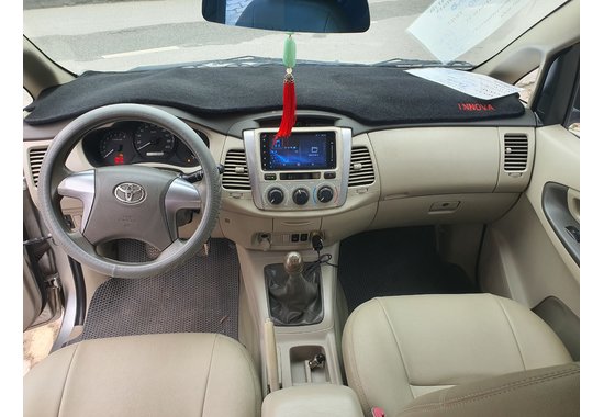 Toyota Innova E 2014 2.0MT (Số sàn, sản xuất trong nước)