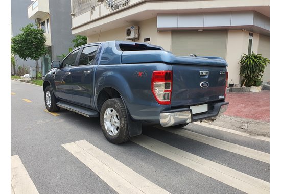 Ford Ranger XLT 2015 2 cầu 2.2MT (số sàn, máy dầu)