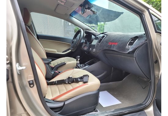 Kia Cerato 2018 1.6MT (số sàn, sản xuất trong nước)